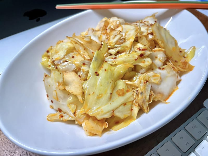 酸辣卷心菜怎么炒？口水鸡酱汁 15 分钟做法