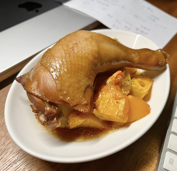 老卤鸡腿烤南瓜怎么做？一盘烤好晚餐